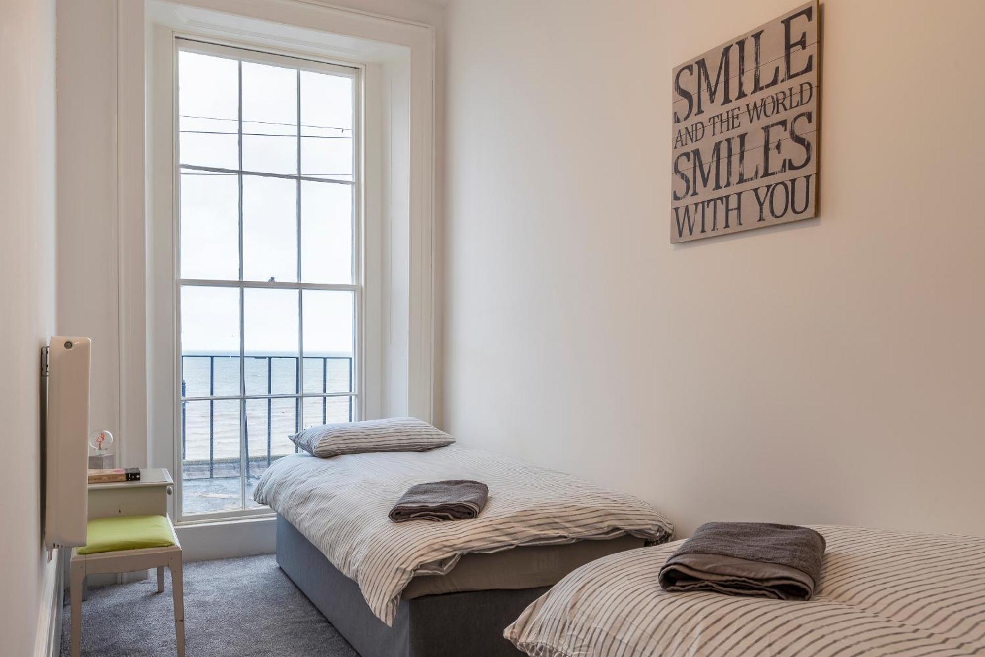 Seaside Bliss - Seafront Apartments Herne Bay Ngoại thất bức ảnh